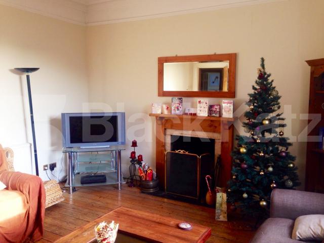 			NEW INSTRUCTION, 3 Bedroom, 1 bath, 1 reception Flat			 Elms Road, Clapham